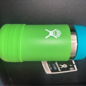Hydro Flask Kids Green Bottle with Blue Lid 12oz.